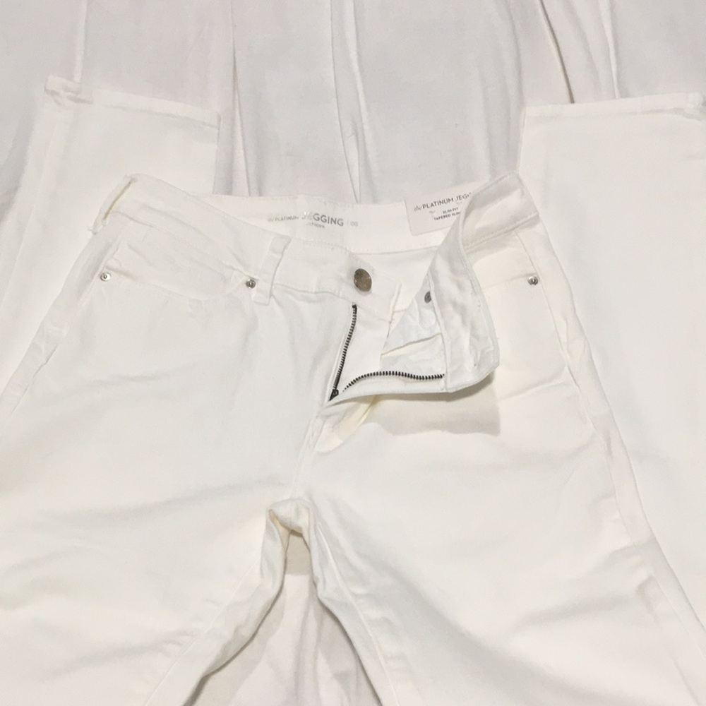 Chico’s Platinum Jegging - 00 white